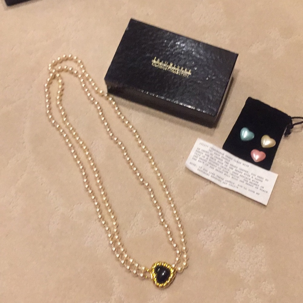 Joan Rivers faux pearls